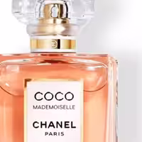 عطر گرمی  	کوکوچنل	با ماندگاری   عالی     و پخش بو  خوب زنانه