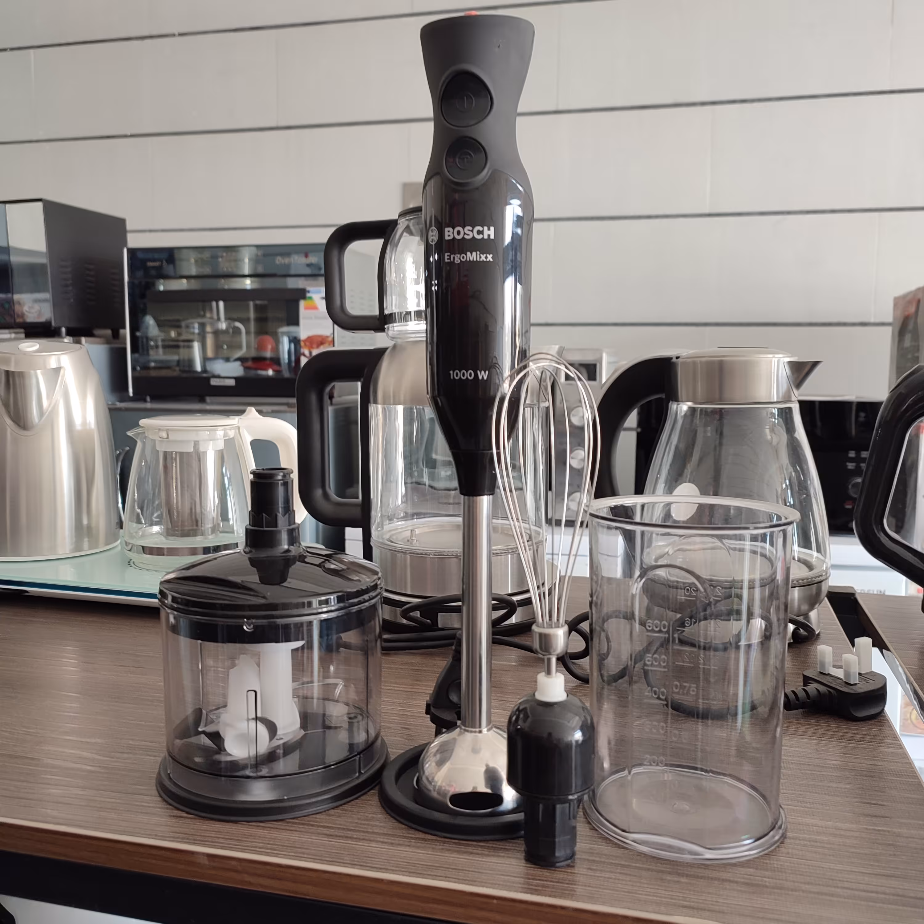 گوشت کوب بوش  مدل6170 اصلی اسلووانی 1000وات