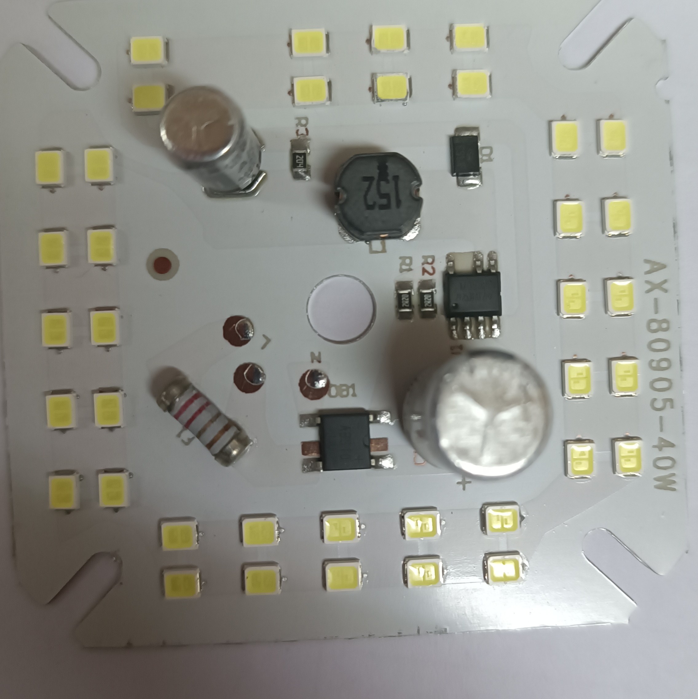 چیپ لامپ 40وات بسته 50عددی 