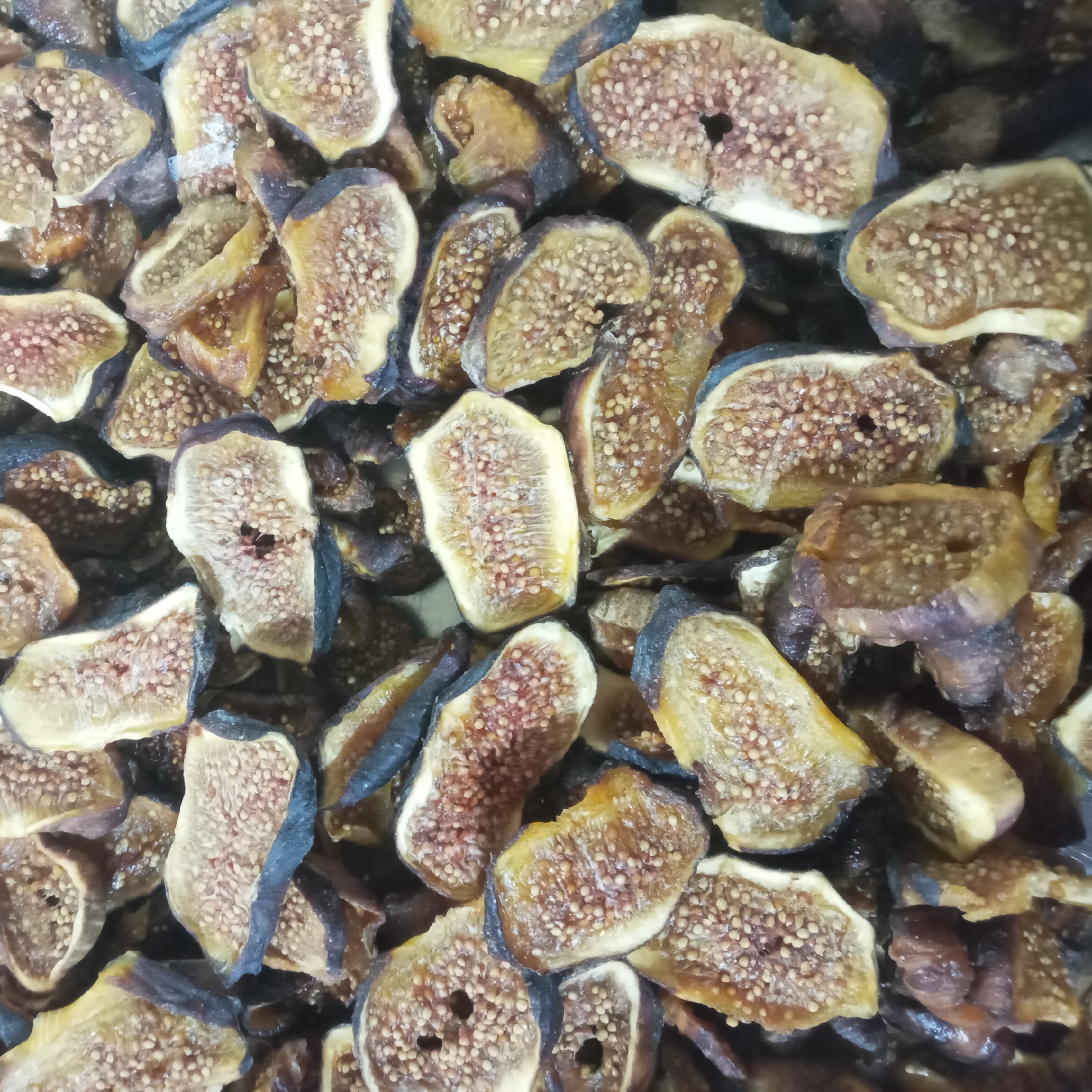 انجیرخشک سیاه چیپسی(اسلایسی) 500 گرمی