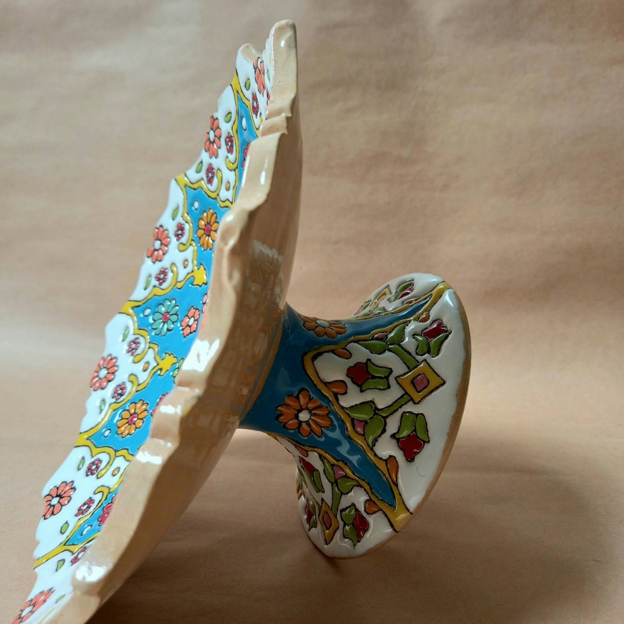 شیرینی خوری پایه دار