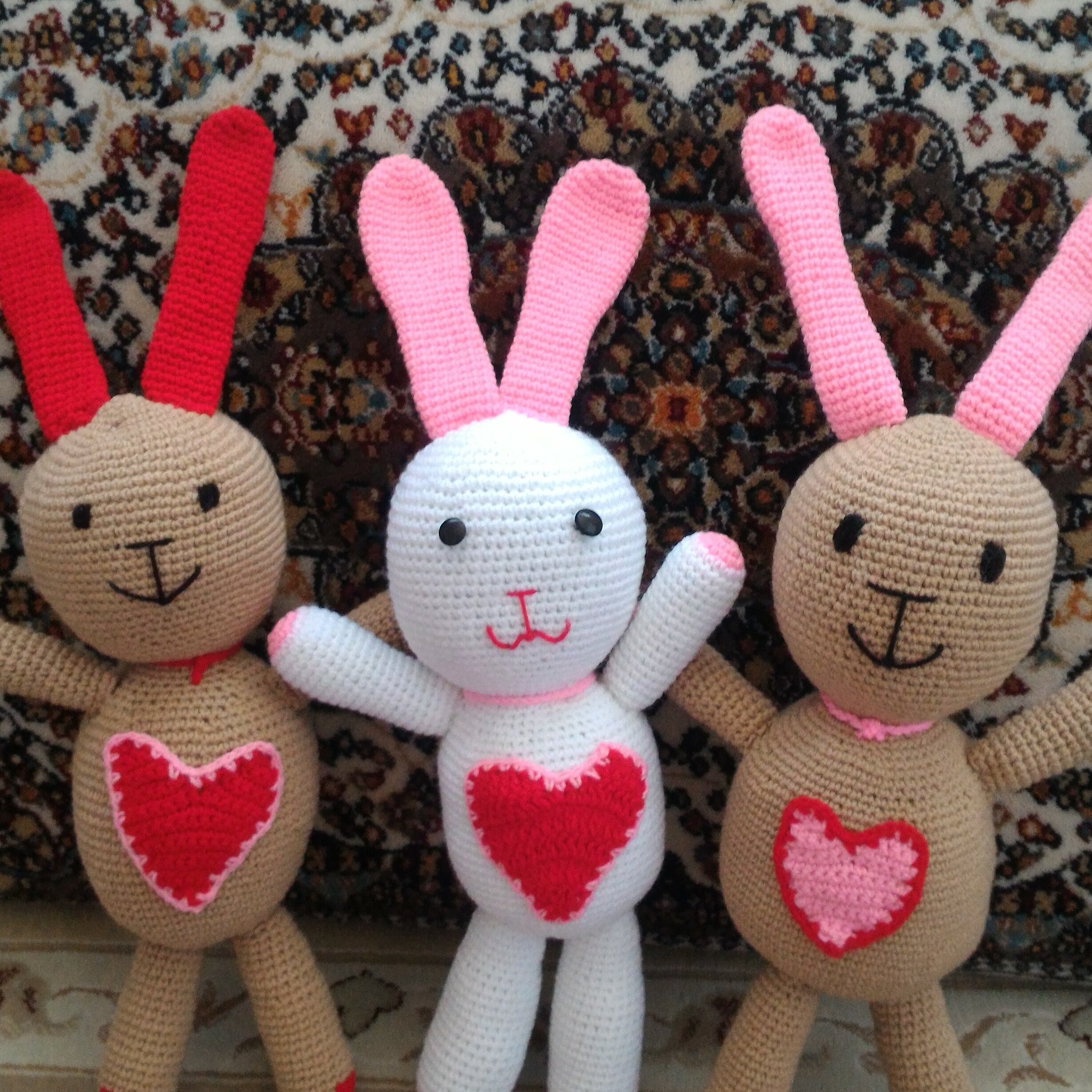 عروسک بافتنی خرس مهربون قلبی