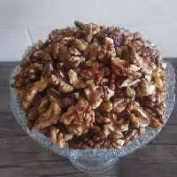 مغز گردو صبحانه محلی ایرانی