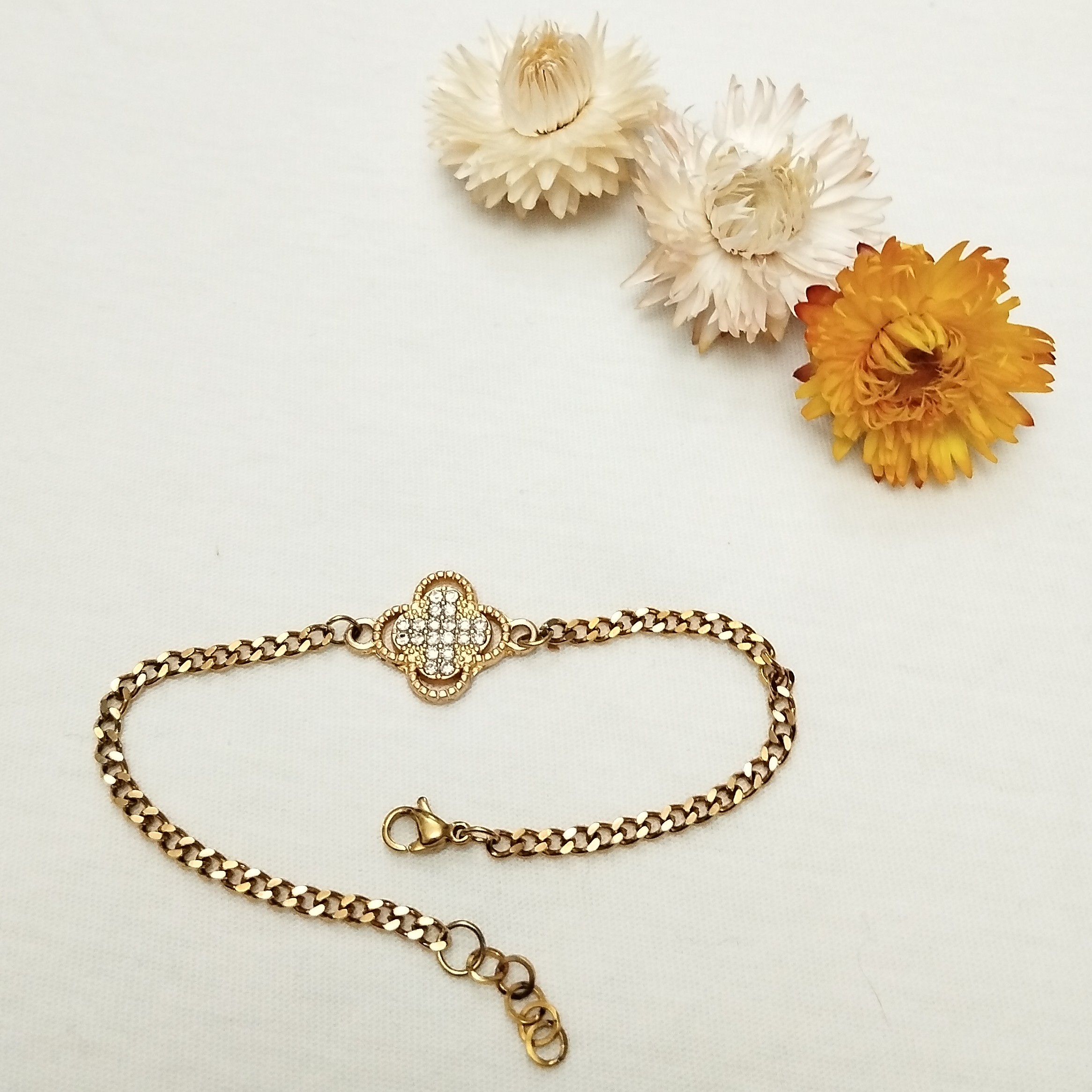 دستبند کارتیر نگین دار