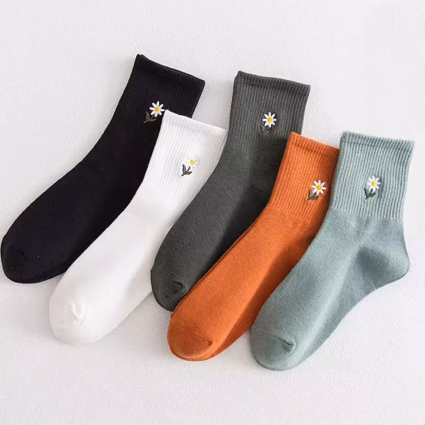 جوراب ساق دار  طرح بابونه مناسب سایز 35 تا 41