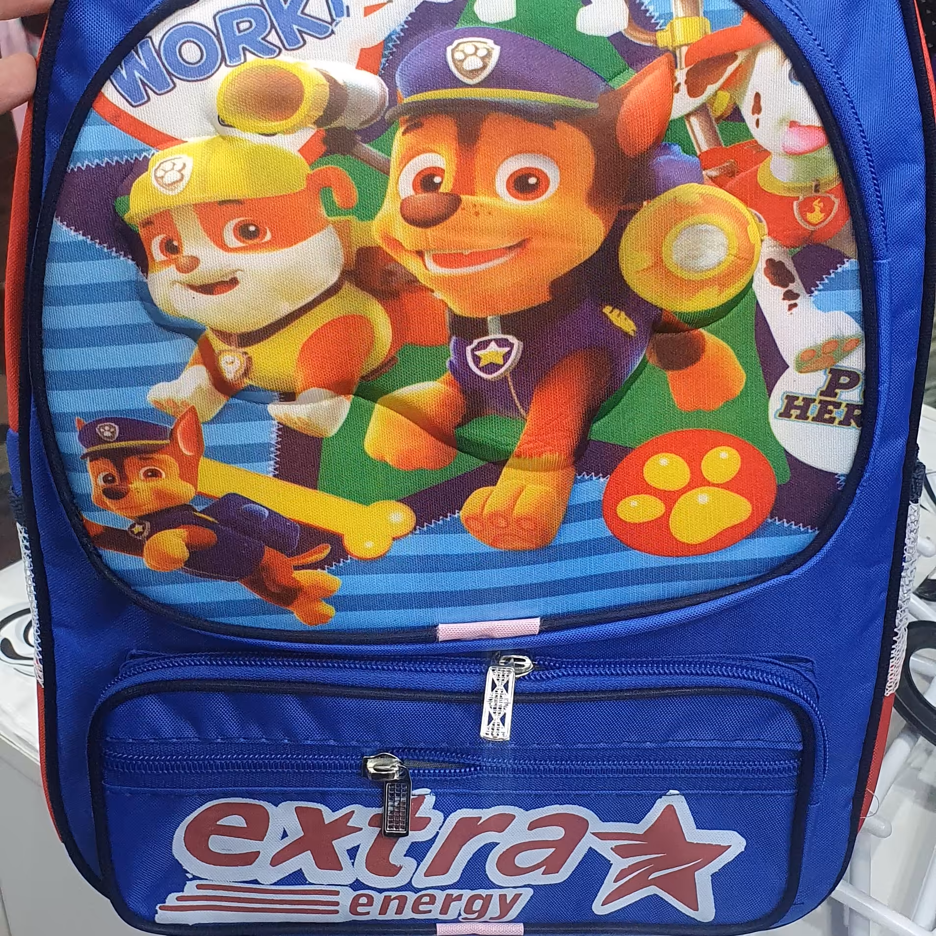 کیف مدرسه چاپ ایرانی با قیمت مناسب و با کیفیت مناسب طرح سگ های نگهبان کد دو