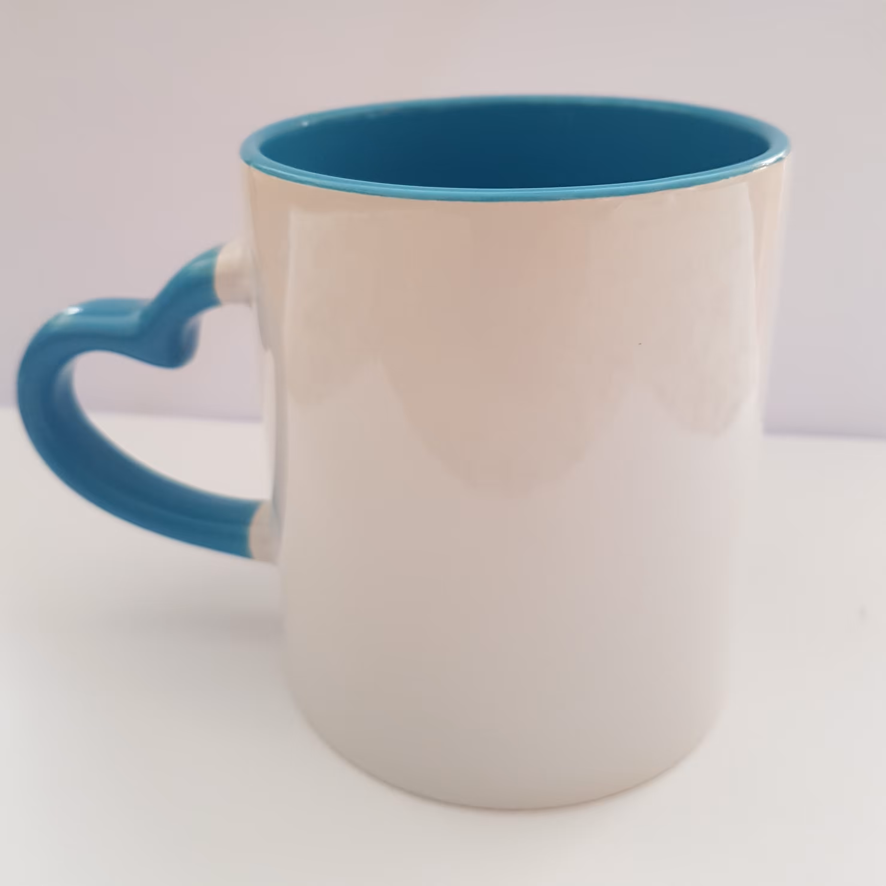 ماگ دسته قلبی رنگی با چاپ طرح دلخواه شما 