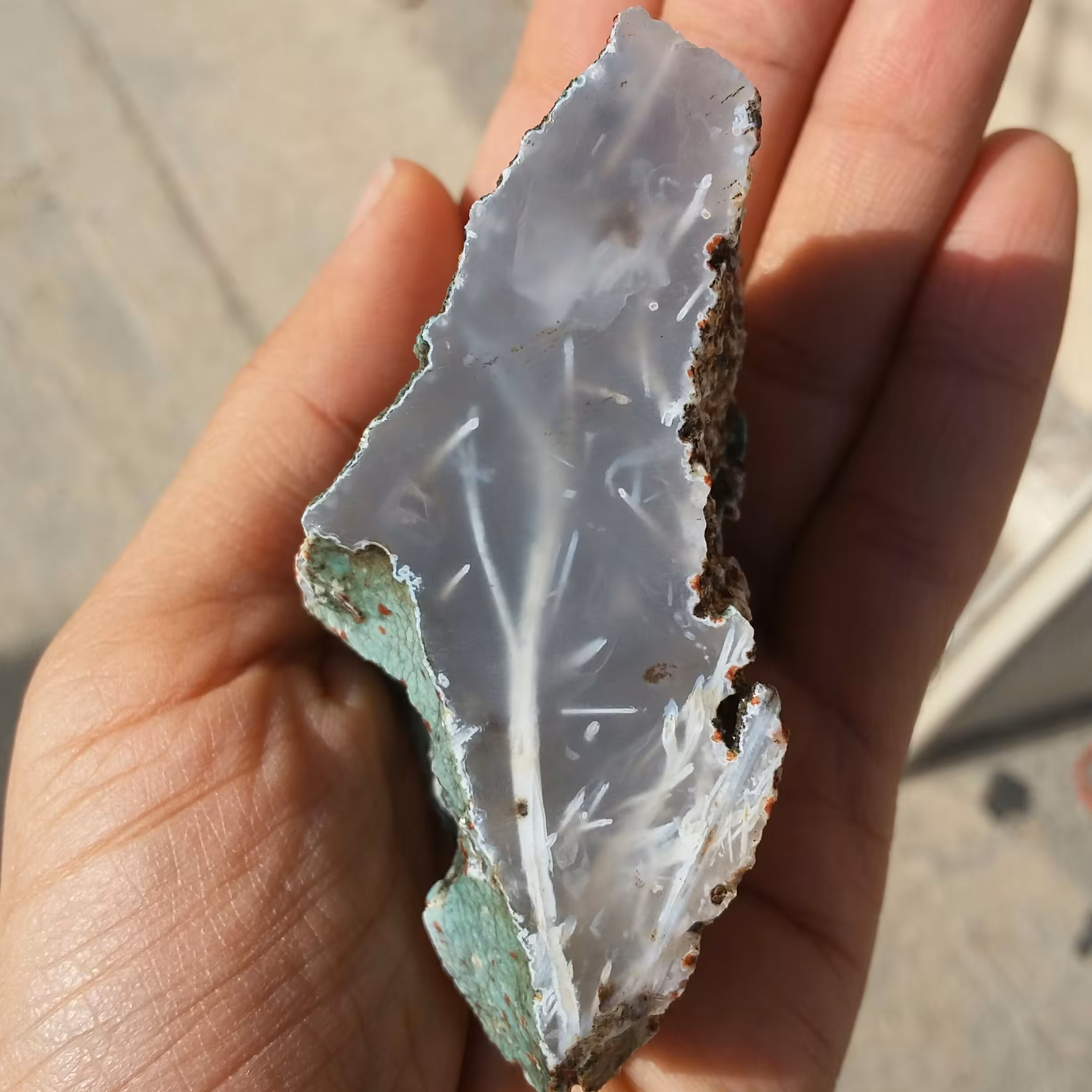 اسلایس سنگ راف عقیق رتایل کشیده خارق العاده خاص محشر دیدنی کاملا طبیعی شاهکار خلقت
با قابلیت ساخت چند نگین ارزشمند