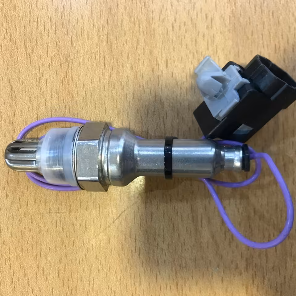 سنسور اکسیژن پراید نیمه انژکتور. زیمنس قدیم جنس طرح دوم 