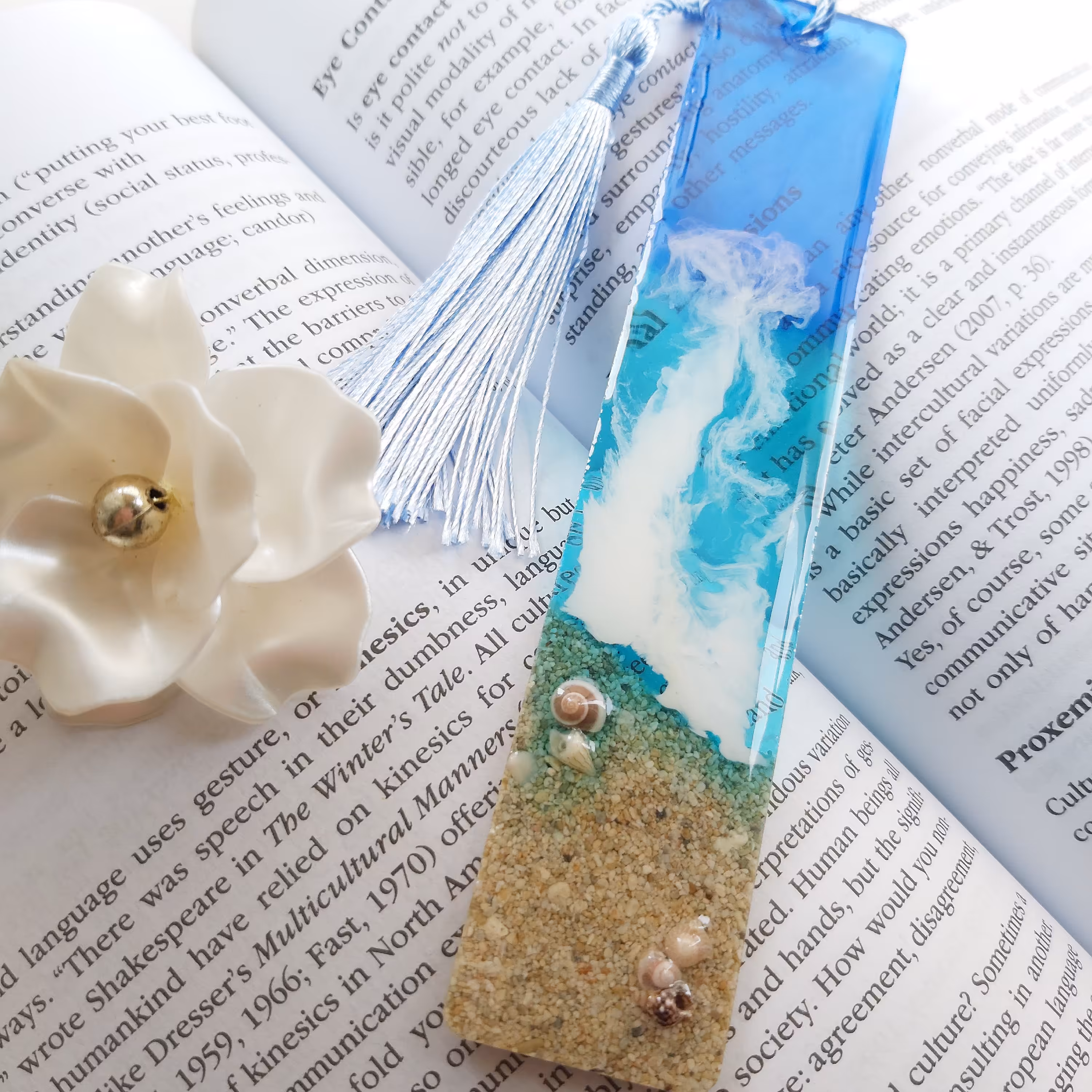 بوکمارک یا نشانگر کتاب رزینی طرح دریا با آویز ابریشمی