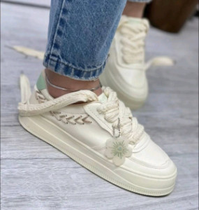 کتانی زنانه