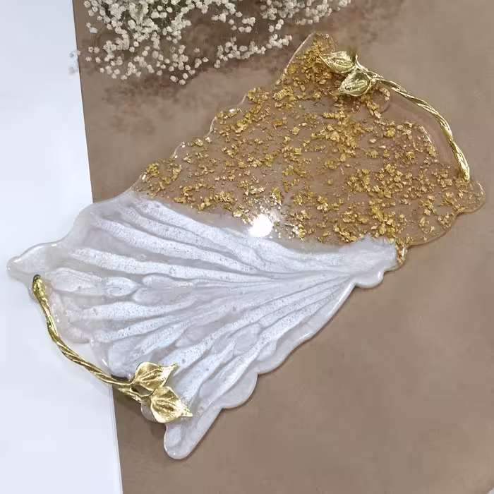 سینی تمام رزین با دسته گل شیپوری 