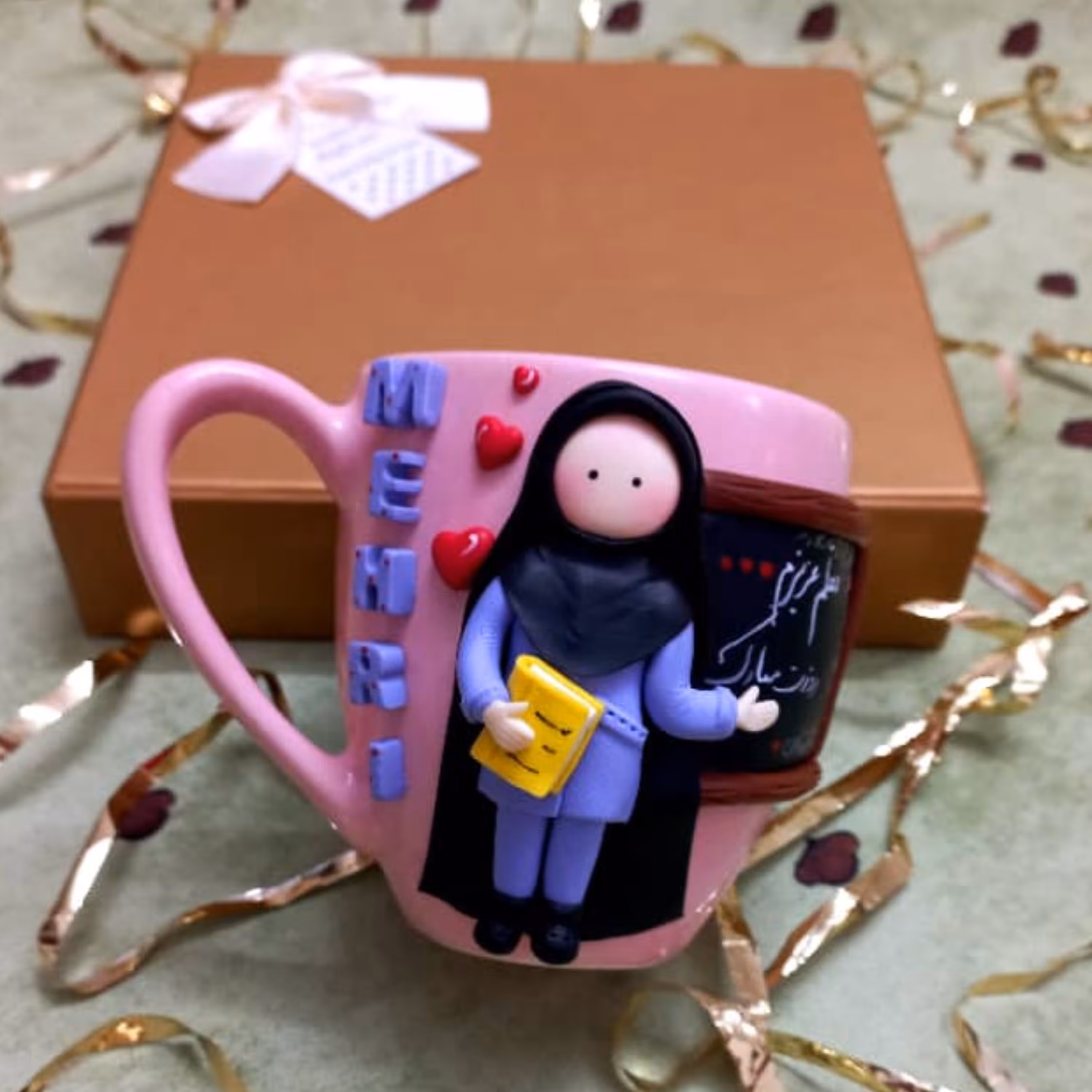 ماگ زیبا با طرح روز معلم 