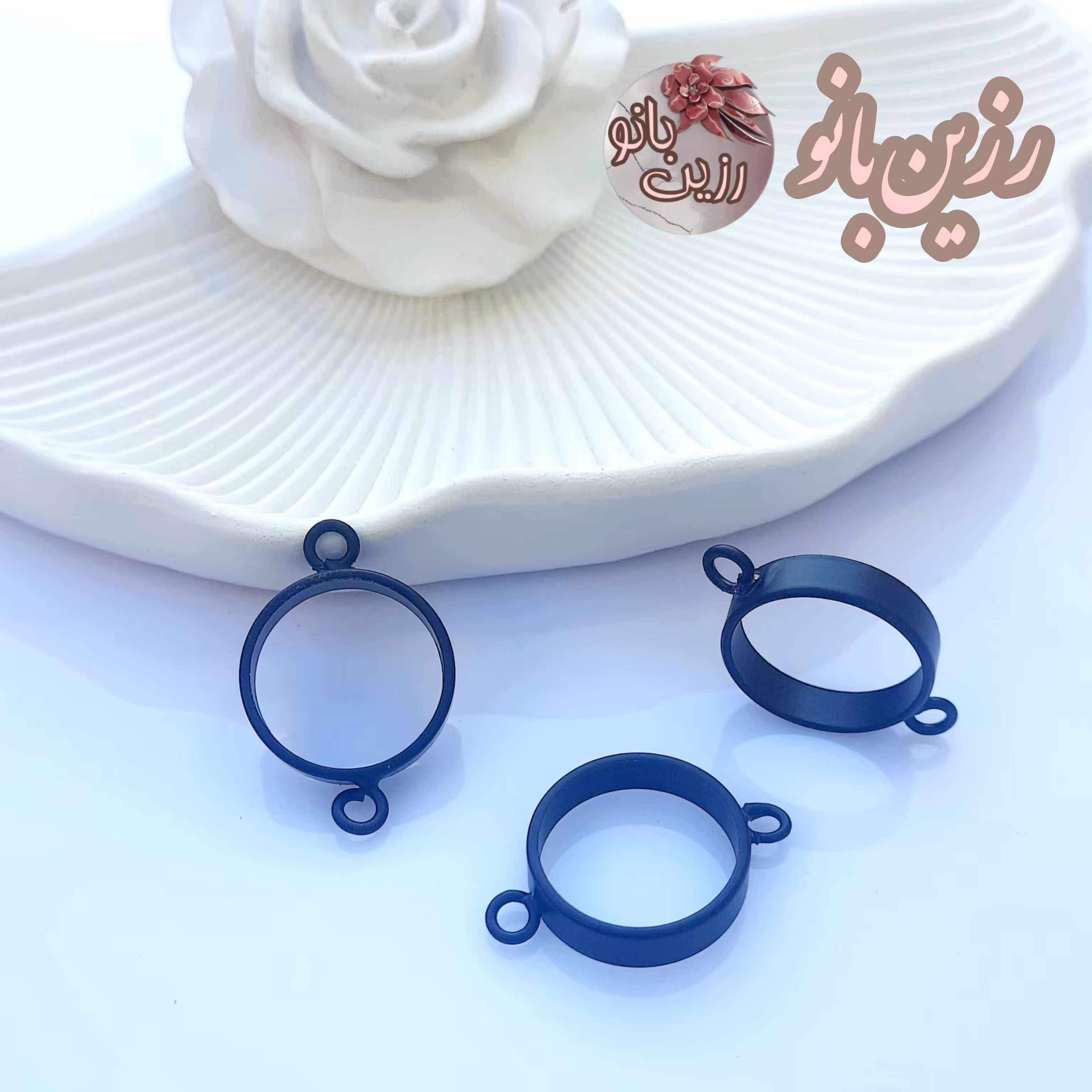 دستبند مشکی گرد