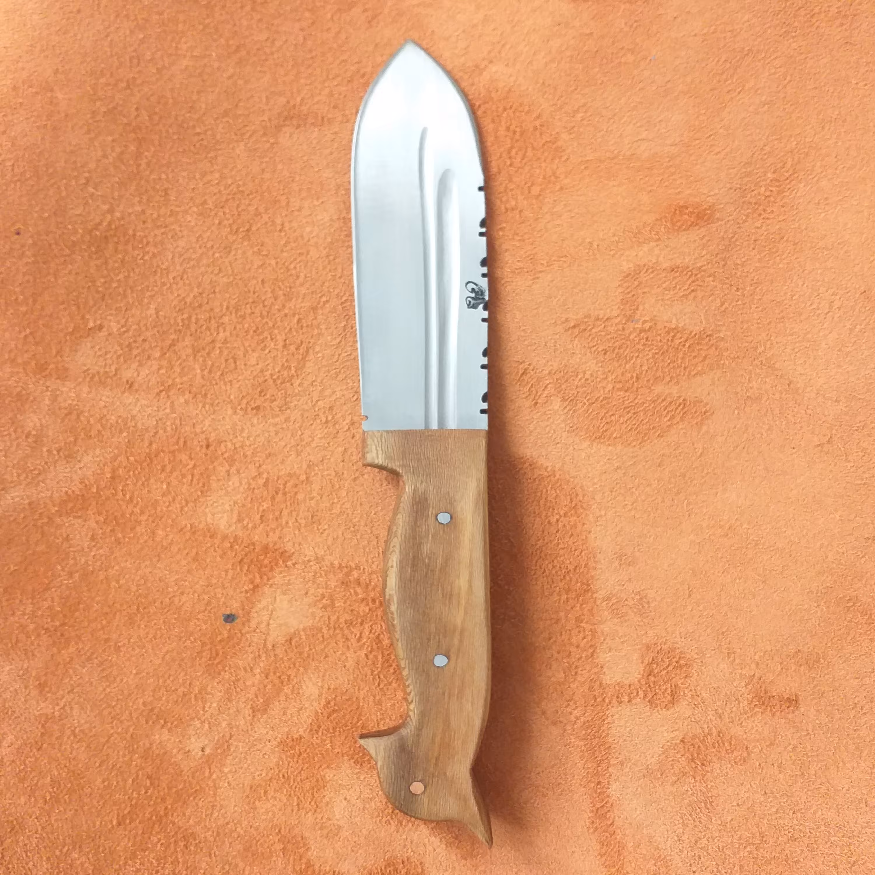 چاقوی  زنجان چاقوی دست ساز فولادی27 سانت با دسته کفتری و تیغه فولادی فنر ماشین دارای غلاف 