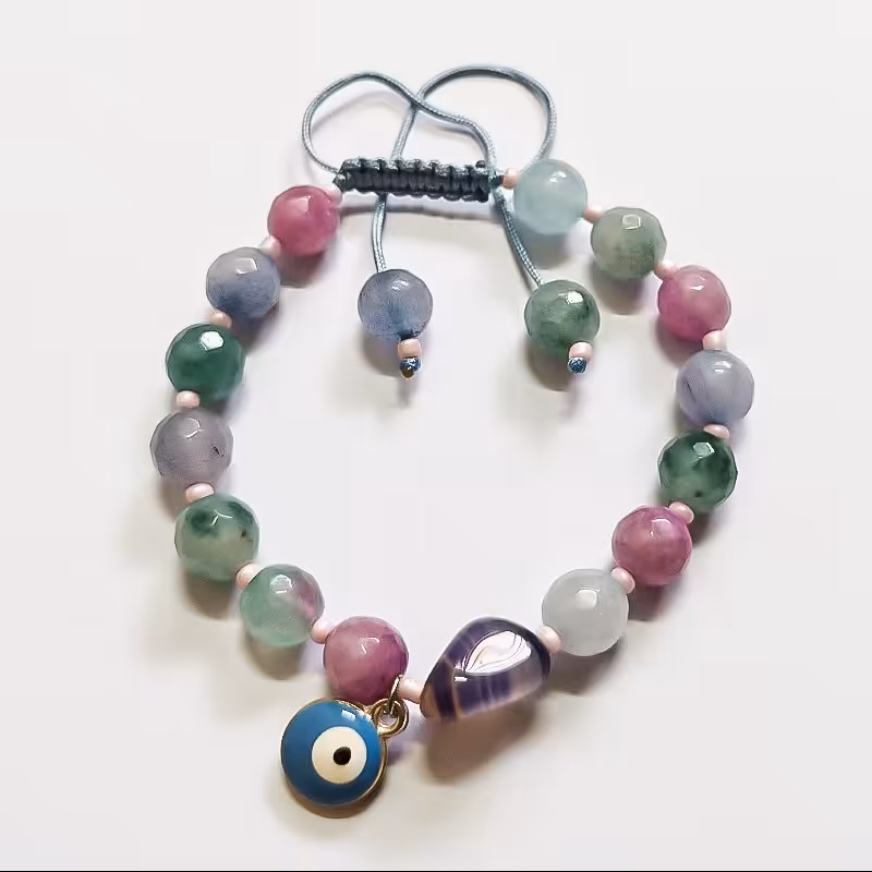 دستبند مدل ژین با عقیق و آمیتیست دفرمه همراه با آویز چشم نظر