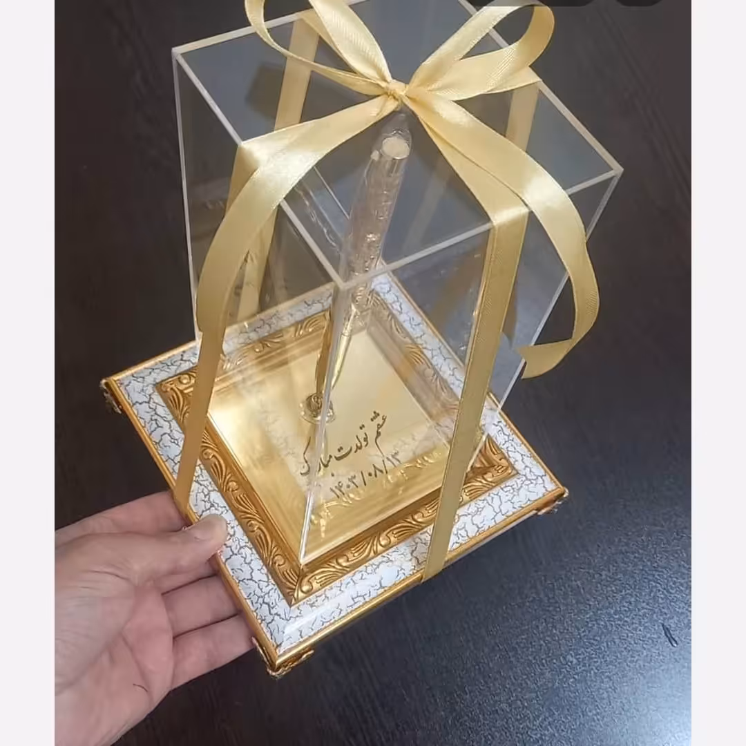 خودکار روکش طلا با پایه رومیزی با امکان حک اسم و شناسنامه 