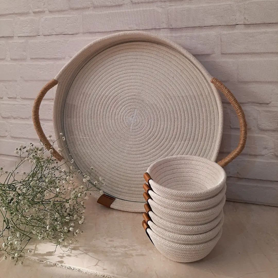 سینی و کاسه کنفی