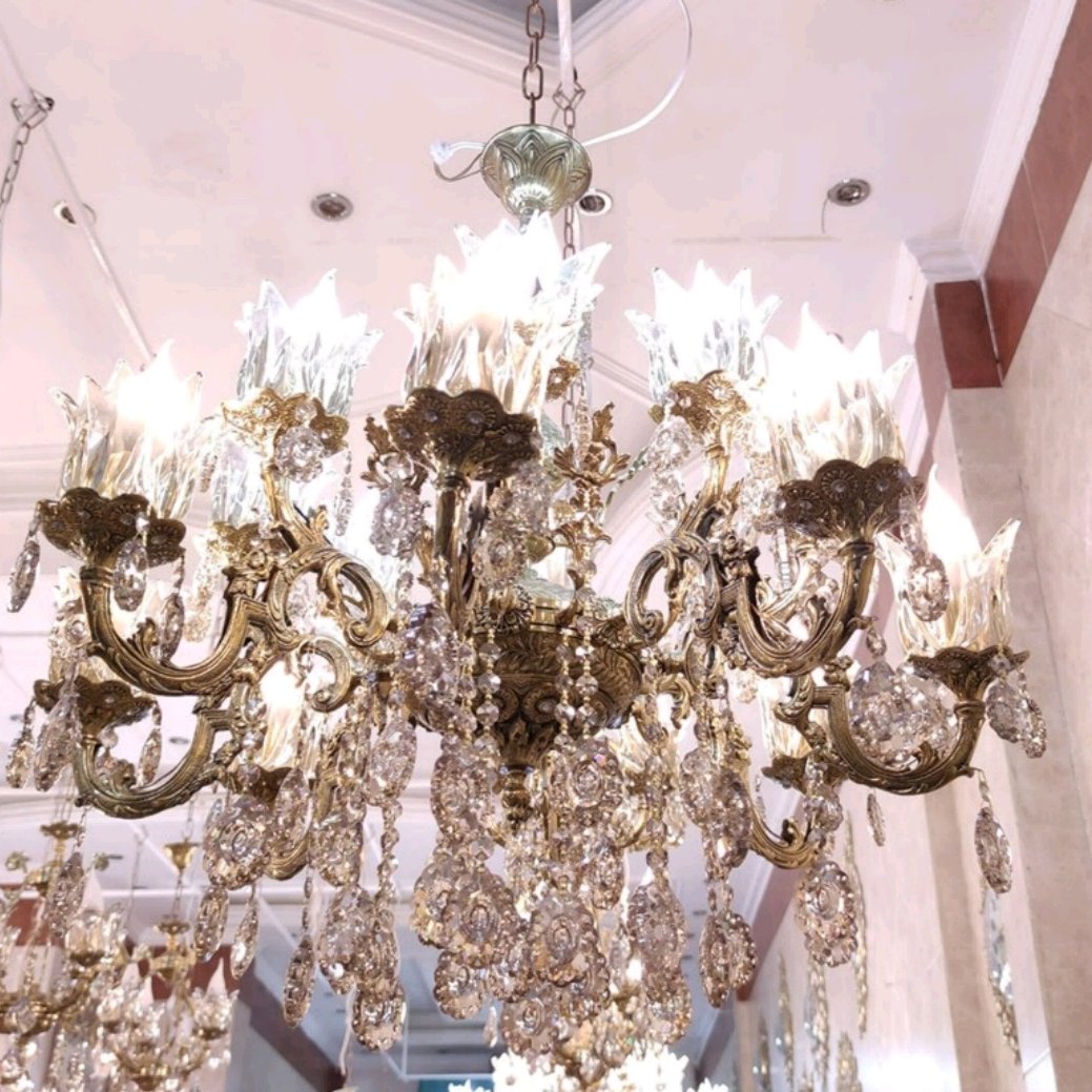 لوستر 8 شاخه . 16 شعله . برنز با میان شاخه