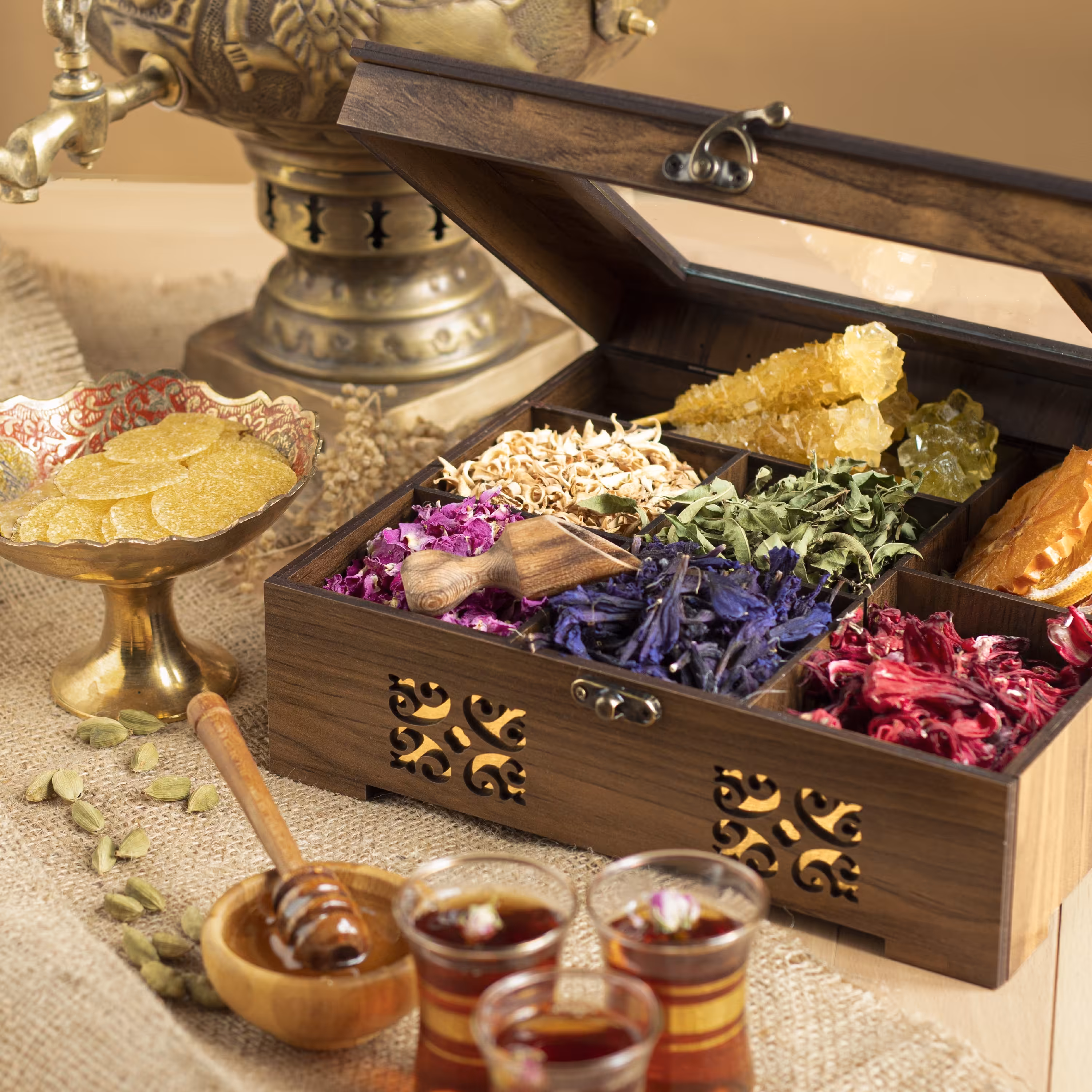 جعبه پذیرایی چوبی