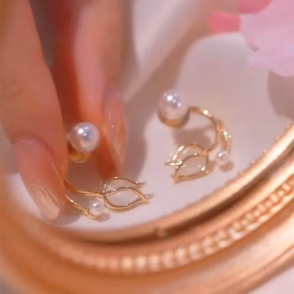 گوشواره فانتزی میخی مرواریدی رادیومی