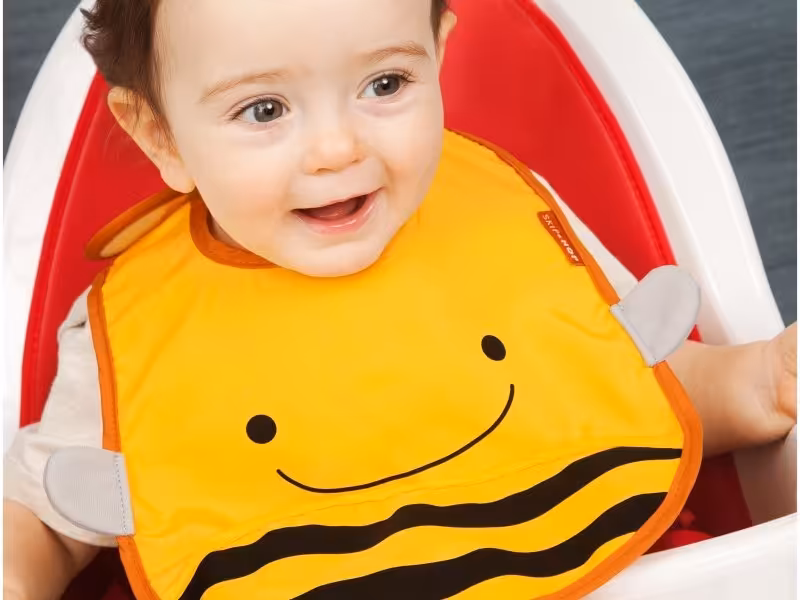 پیش بندکودک طرح زنبور skip hop