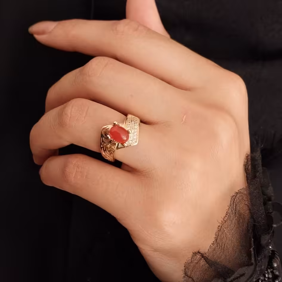 انگشتر عقیق طلاروس 