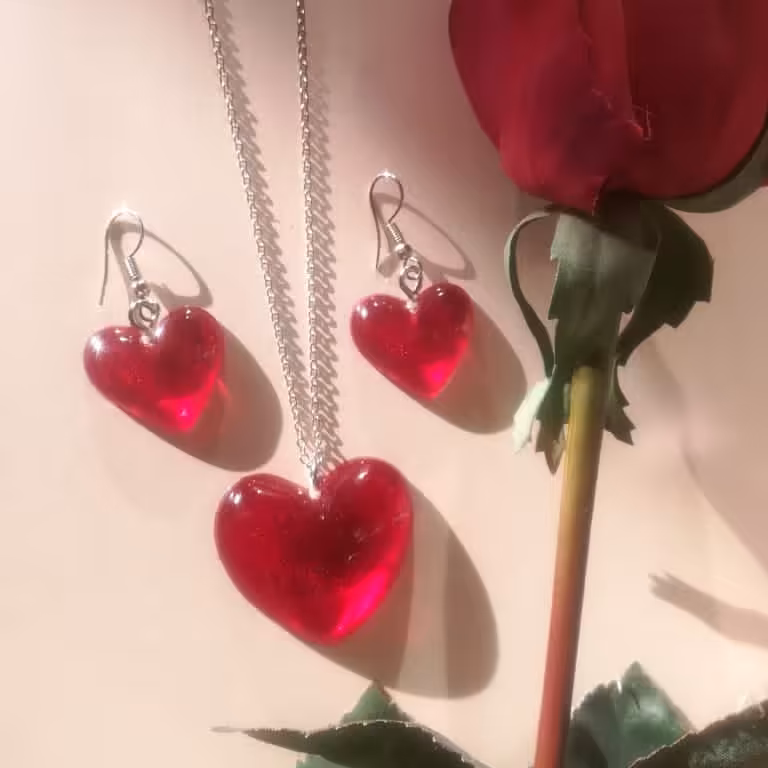 نیم ست گردنبند و گوشواره قلبی،با زنجیر استیل نقره