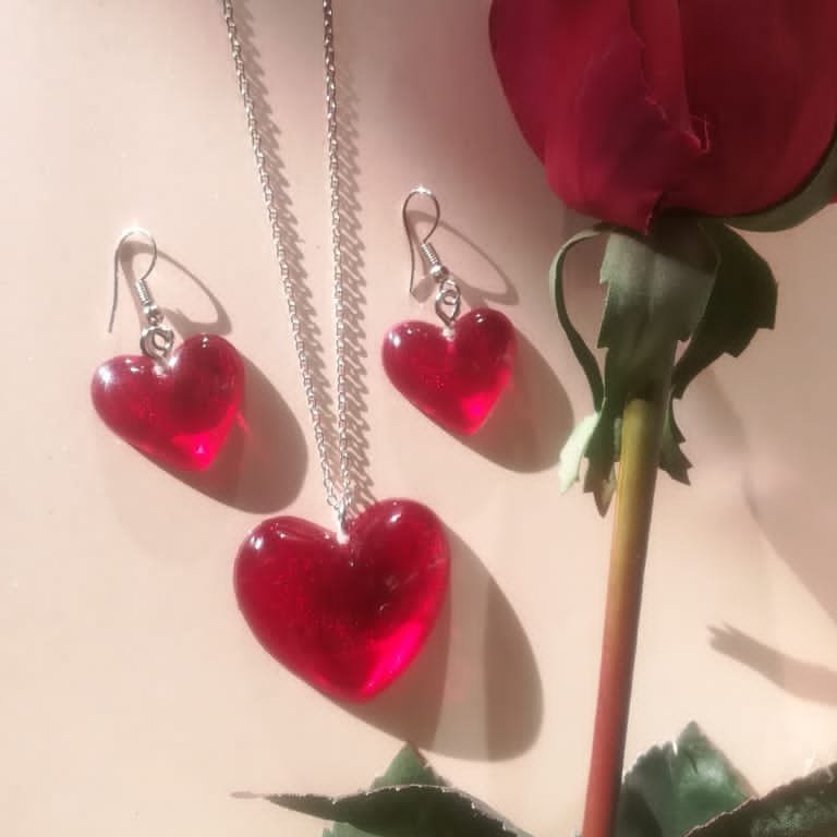 نیم ست گردنبند و گوشواره قلبی،با زنجیر استیل نقره