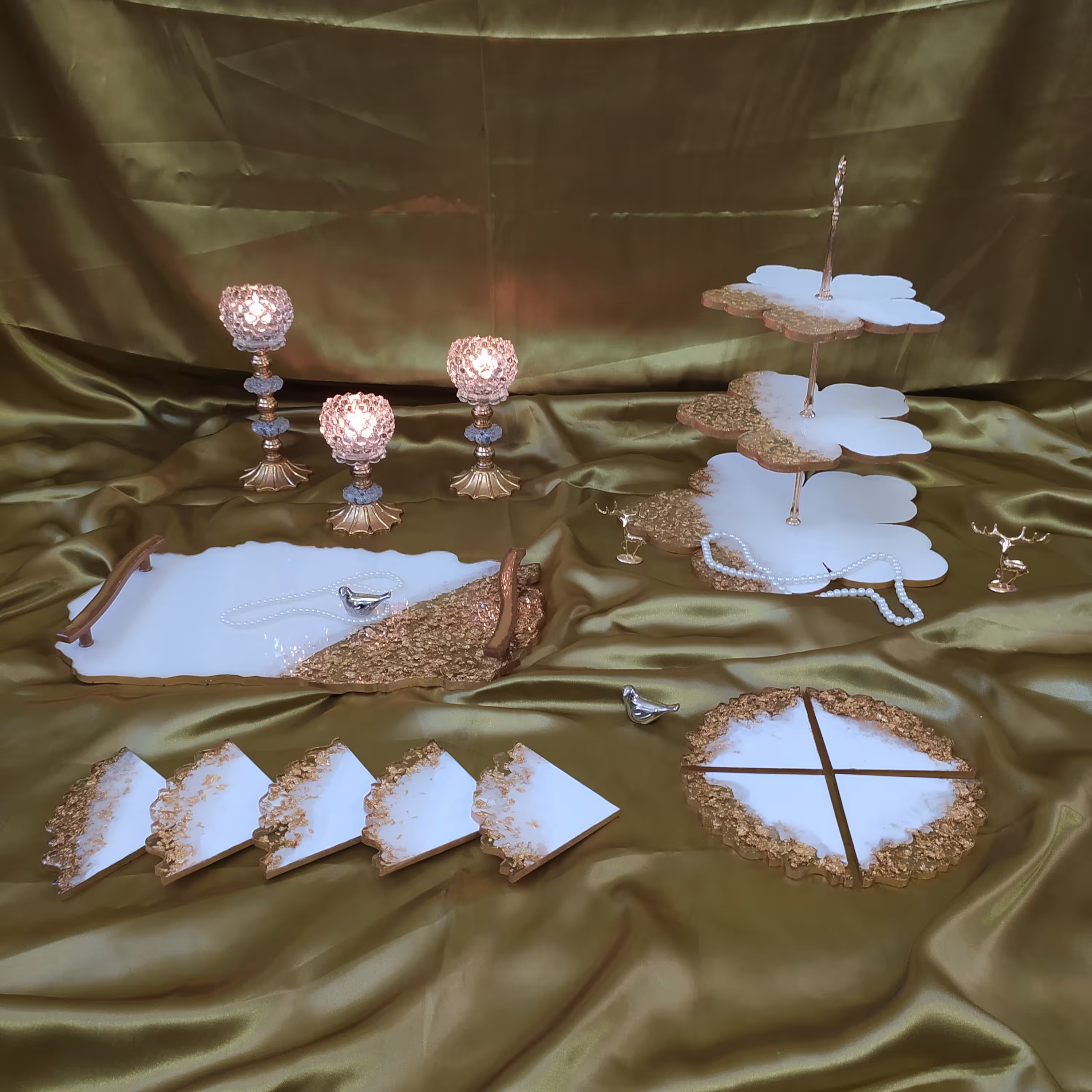 سینی و شیرینی خوری و زیر لیوانی ست پذیرایی رزینی