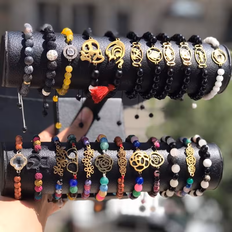 دستبند های سنگی