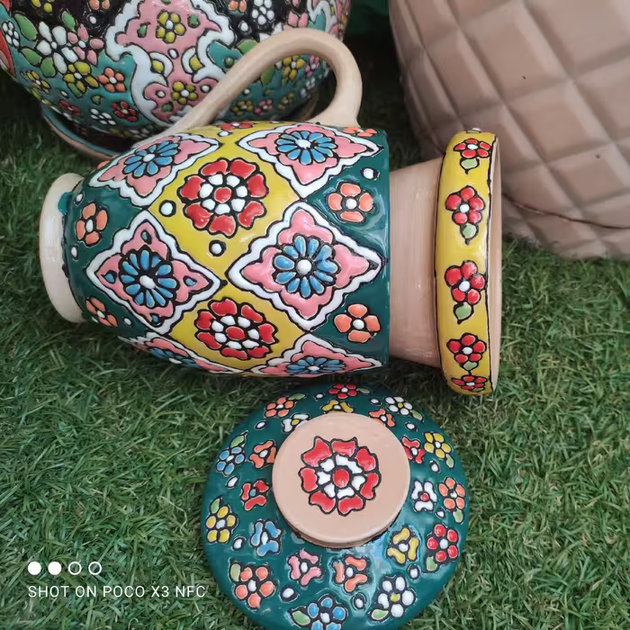 لیوان زیبای دمنوش