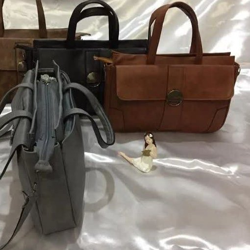 کیف دستی با ابعاد بزرگ زنانه،دارای دوجیب سراسری و مجزا،شیک و باکیفیت و جادار  