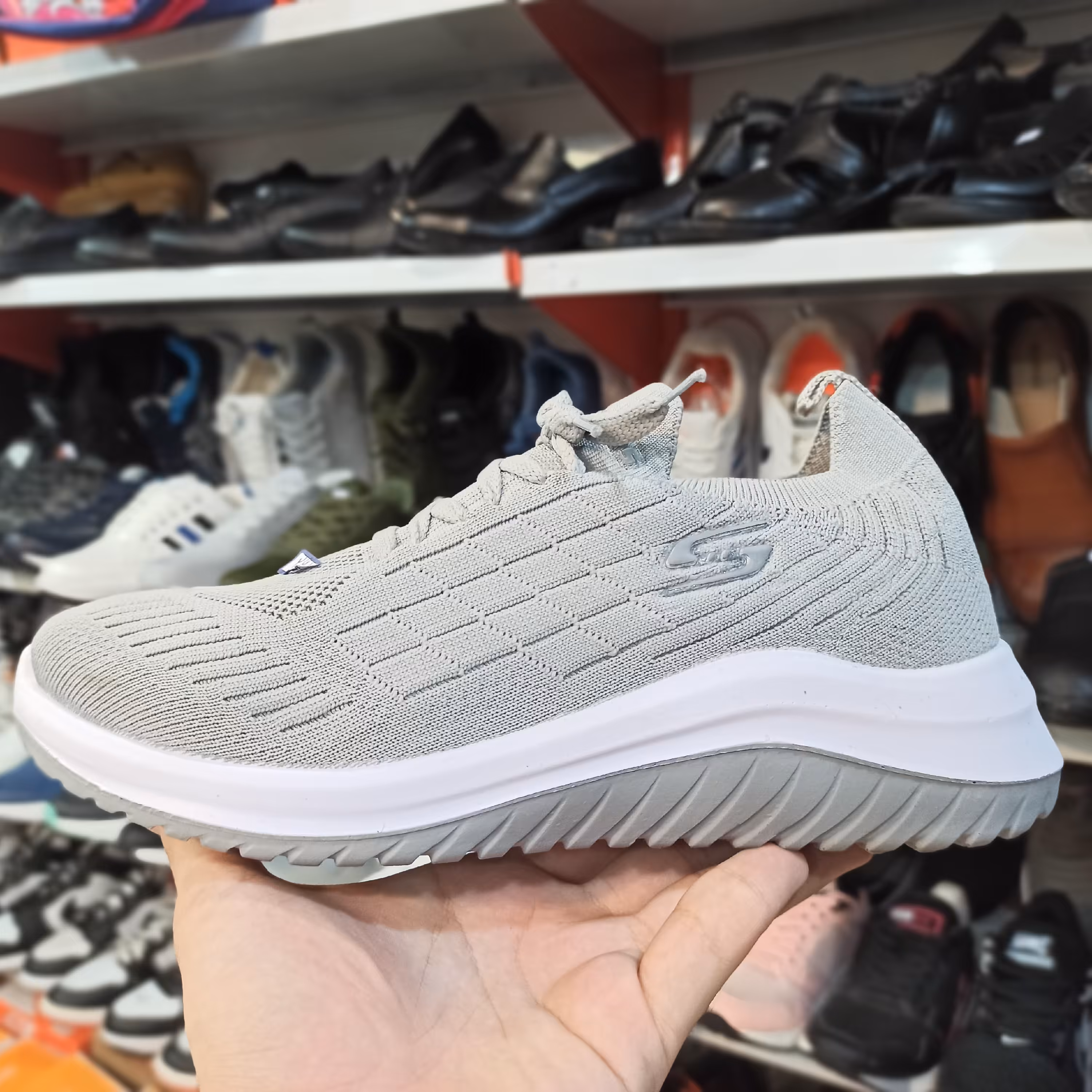 کفش اسپرت جورابی مدل اسکیچرز  