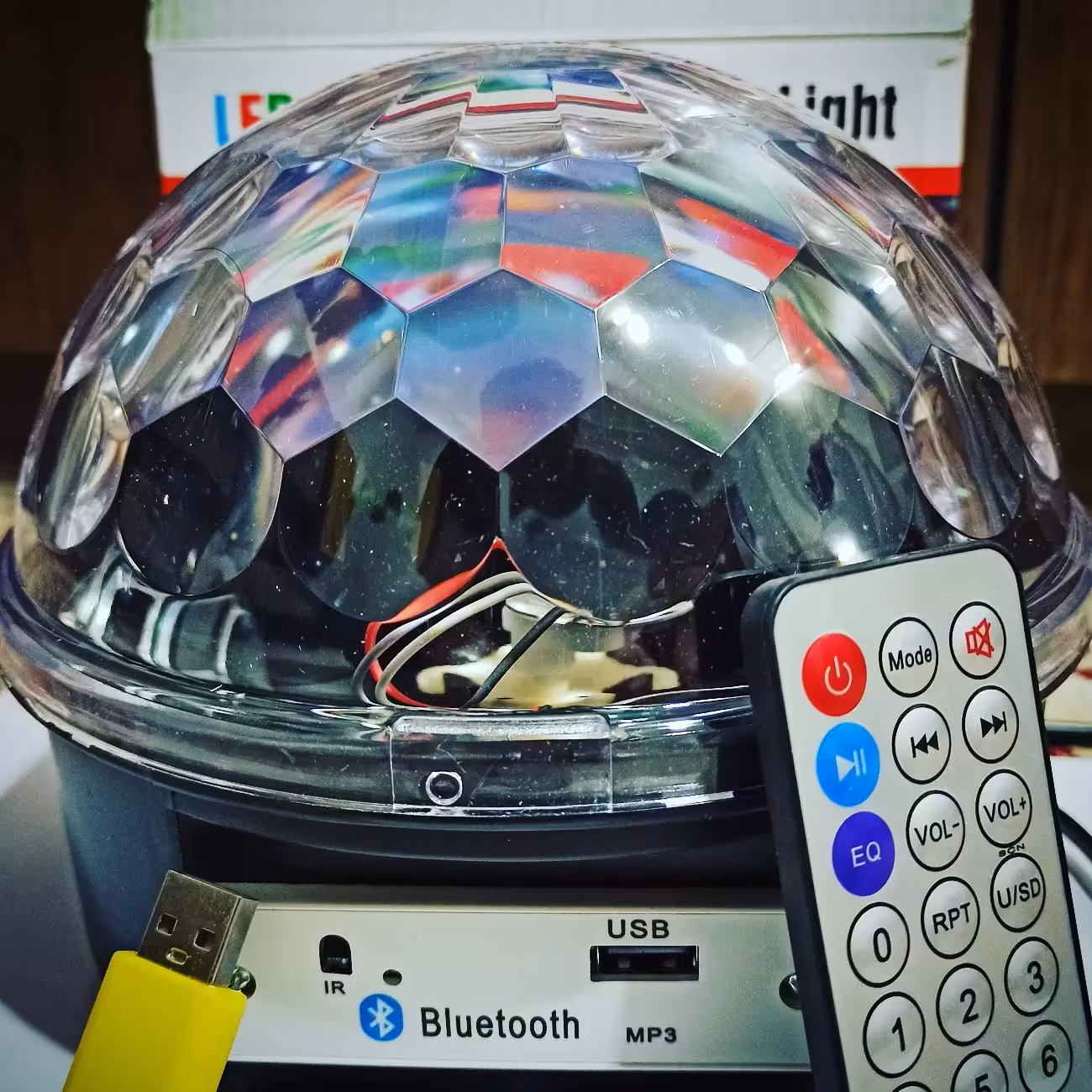 گوی رقص نور موزیکال بلوتوث دار مجهز به سنسور صدا