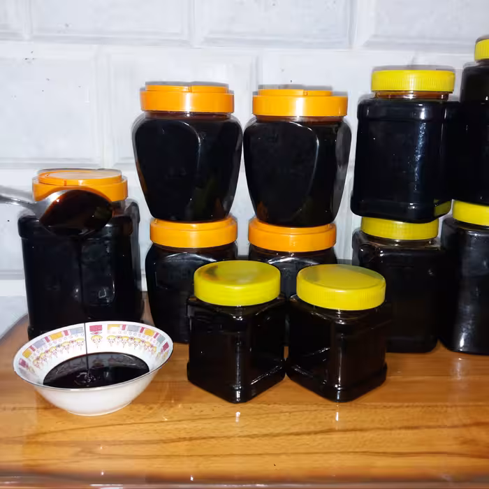 رب انار خانگی شهرضا یک ونیم کیلویی