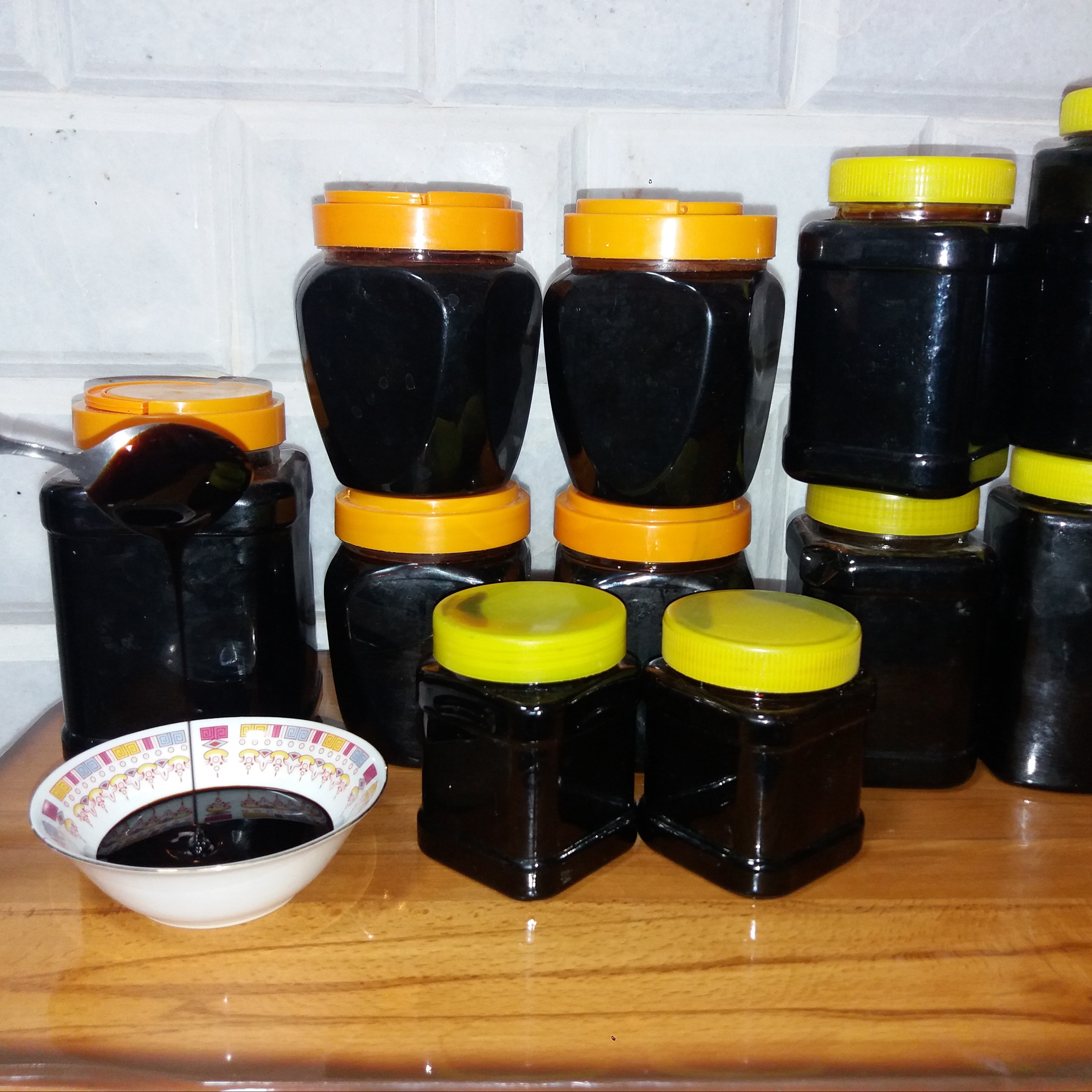 رب انار خانگی شهرضا یک ونیم کیلویی