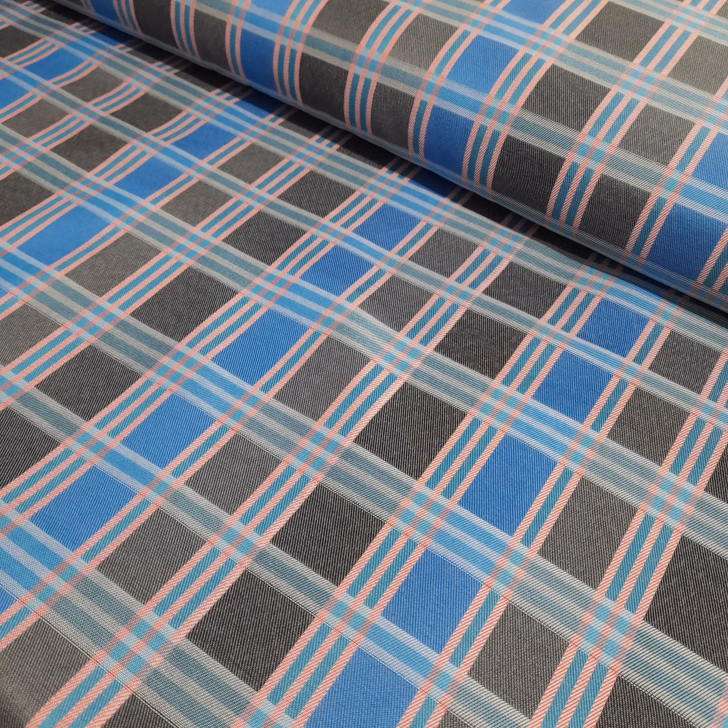 پارچه زیر سفره ای طرح چهارخونه عرض 2 متر با کیفیت عالی