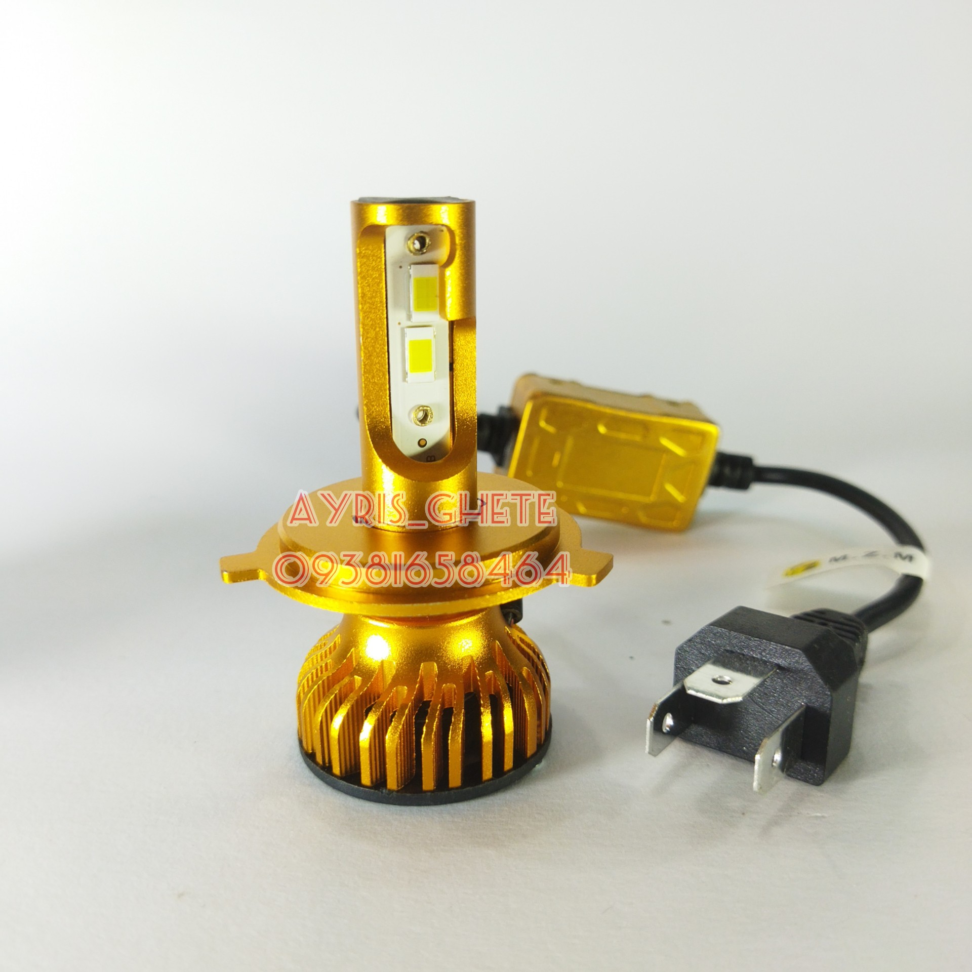 هدلایت D65 پایه H4 نوربالا و پایین سفید