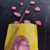 میوه پفکی توت فرنگی کامک