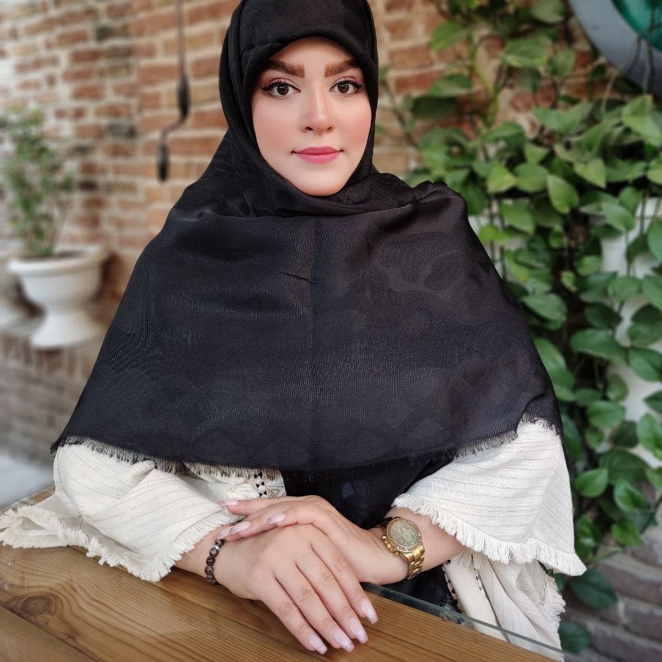 روسری مشکی طرح دار نخ ابریشم ژاگارد