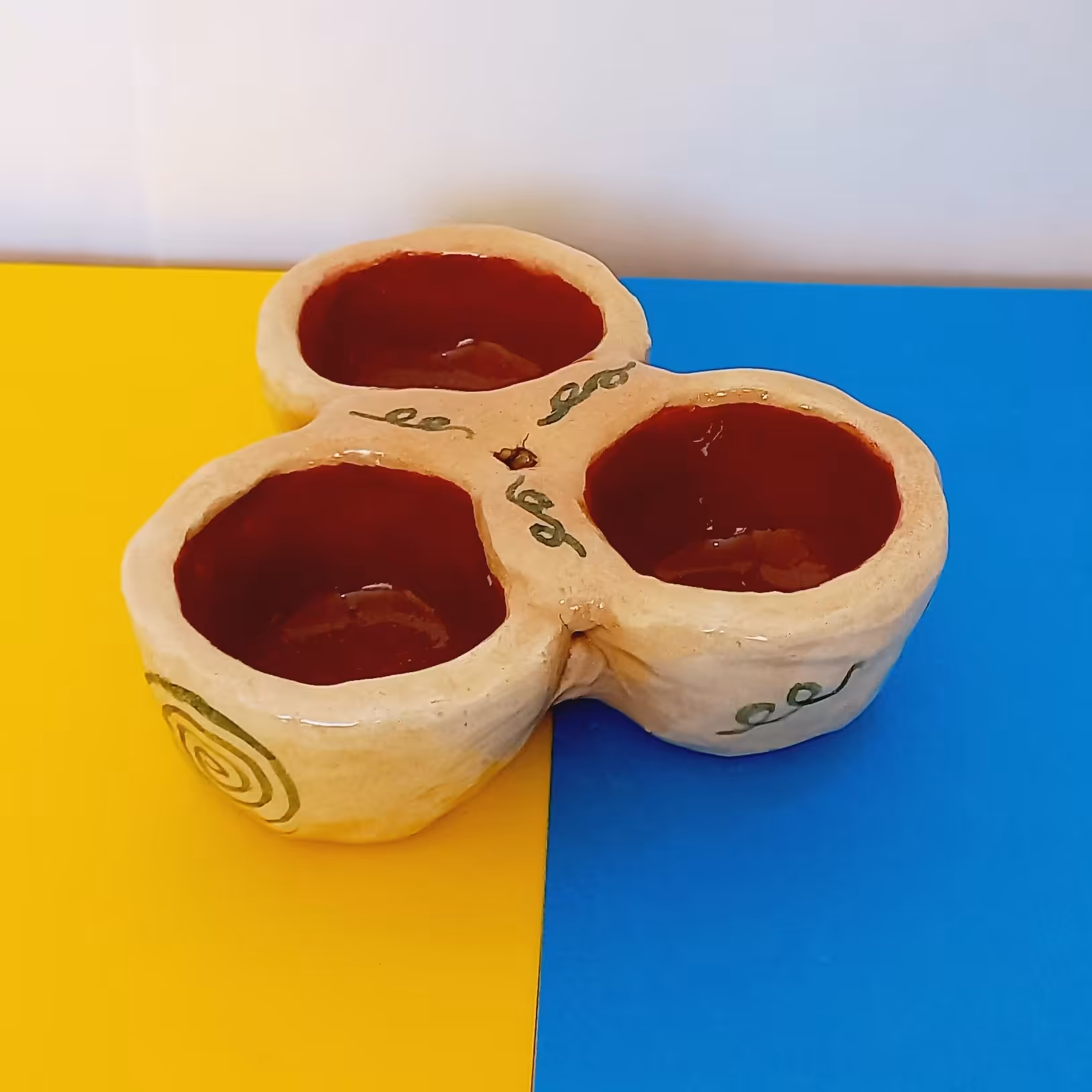 جا وارمری 3 تایی  سفالی لعابدار  ، دستساز  ، دکوری ؛ قابل شستشو ، 