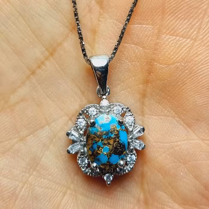 مدال و زنجیر  نقره با نگین فیروزه طبیعی نیشابور