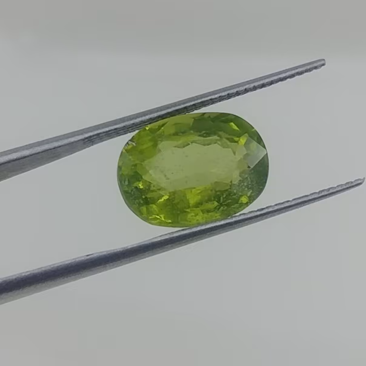 زبرجد 4 قیراطی طبیعی پاکستان اصلی و معدنی