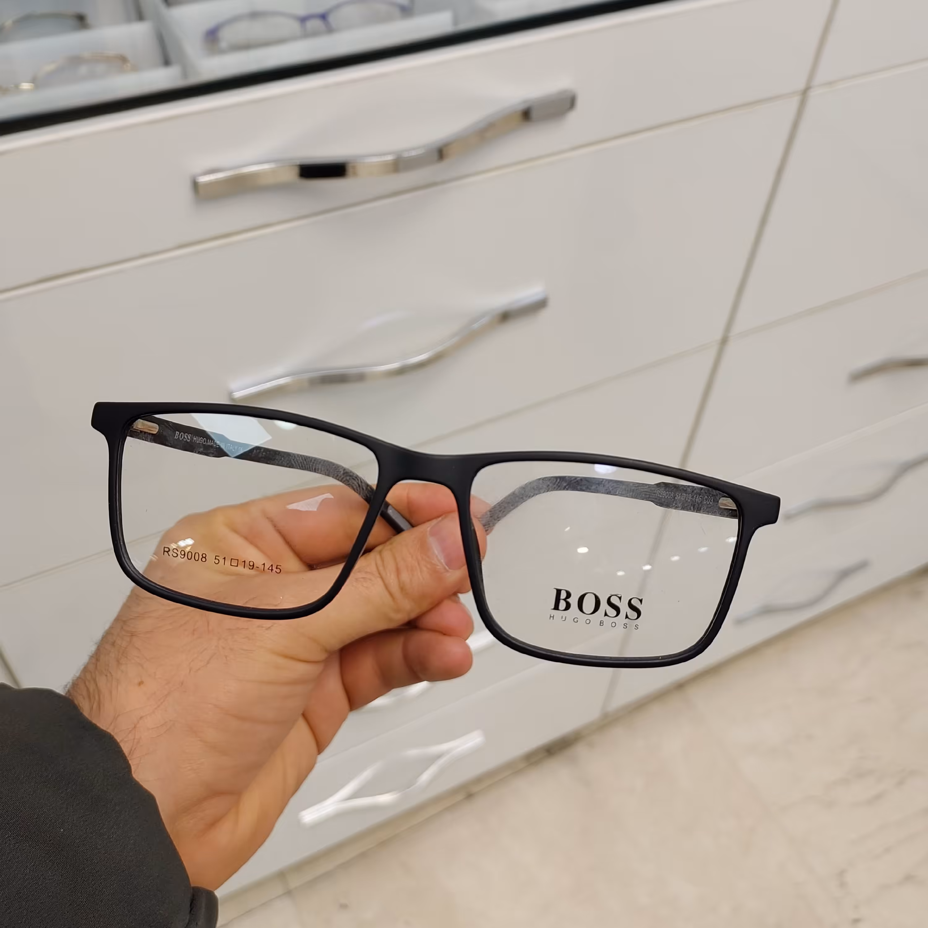 عینک طبی مردانه مارک باس کائوچویی دسته فنر رنگ ثابت کیفیت عالییی 