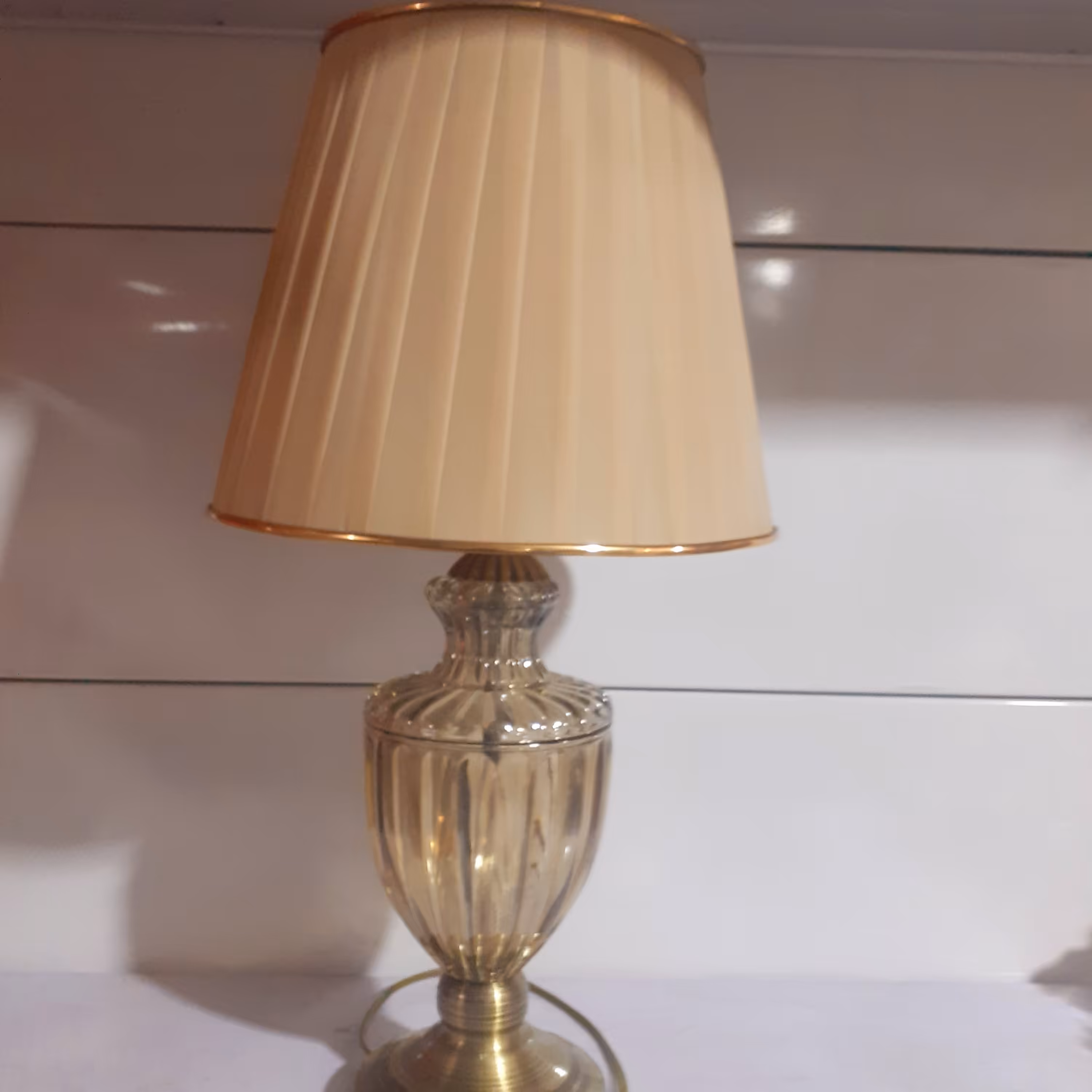 آباژور پایه گرد