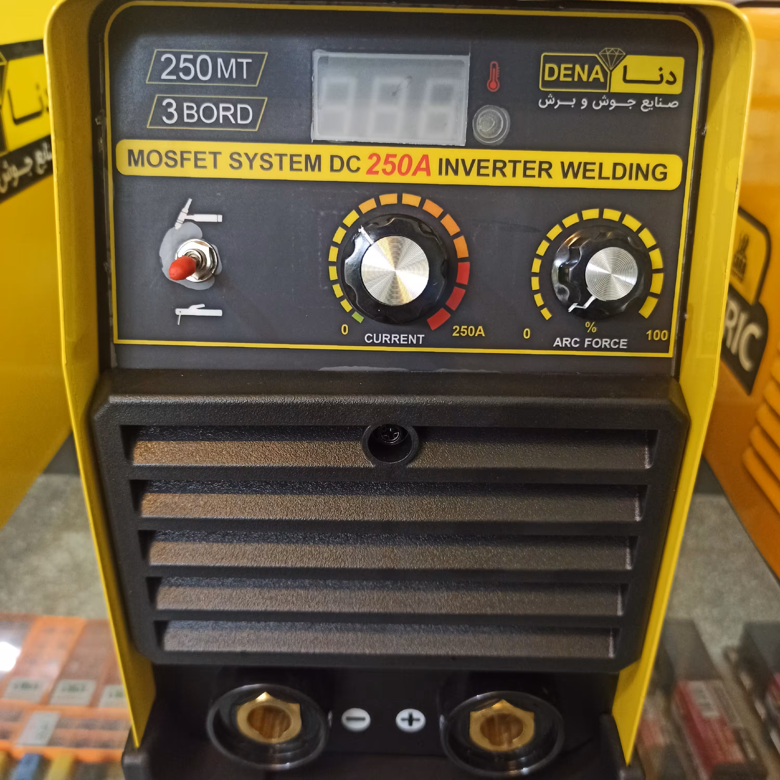 دستگاه جوش اینور جوشکاری  250امپر  دنادارای سه بر د شش خازن 12ماسفت کاملا صنعتی قابلیت جوشکاری دایم با الکترود 4