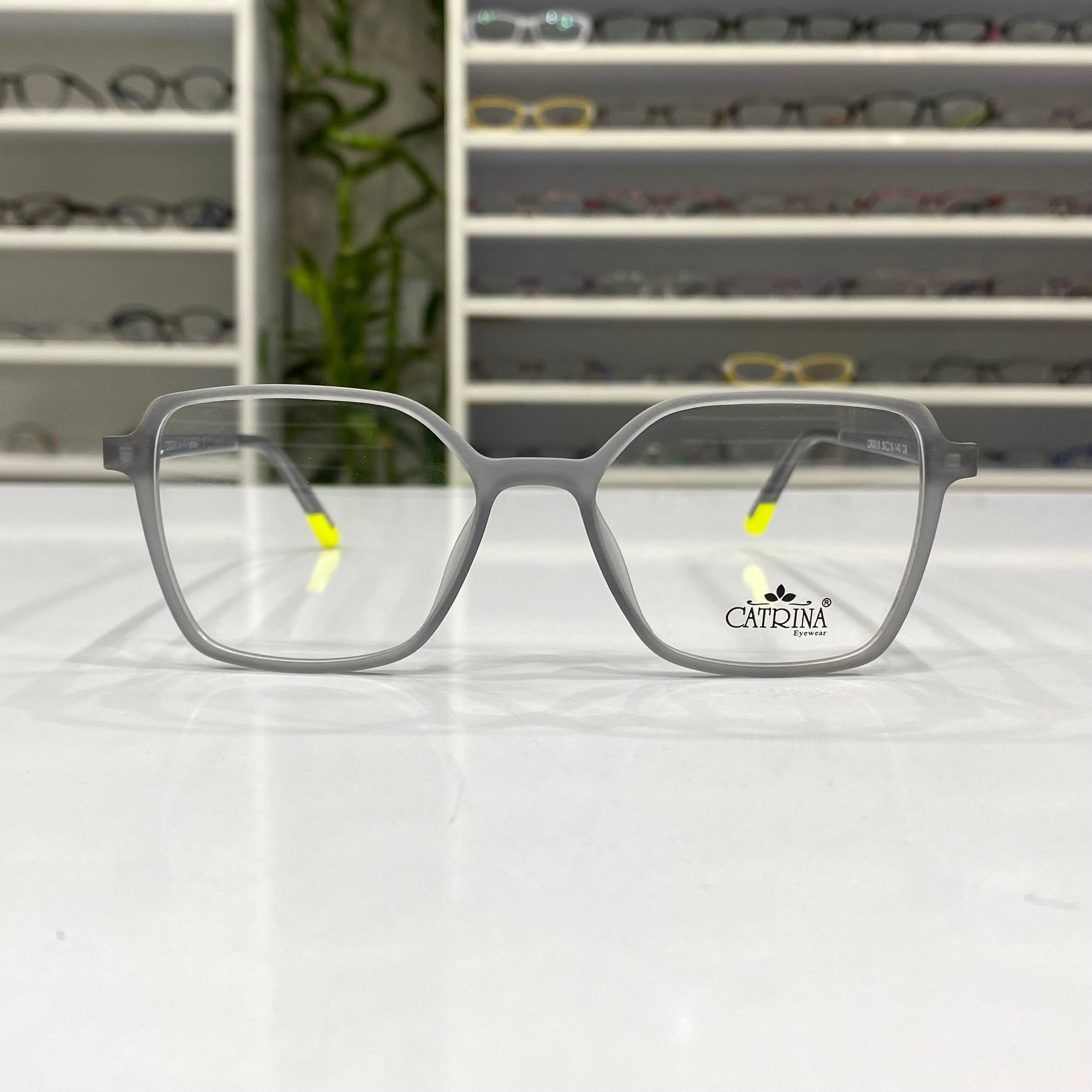 فریم عینک طبی کائوچویی چند ضلعی رنگ خاکستری بسیارسبک در عینک کاسپین بوشهر