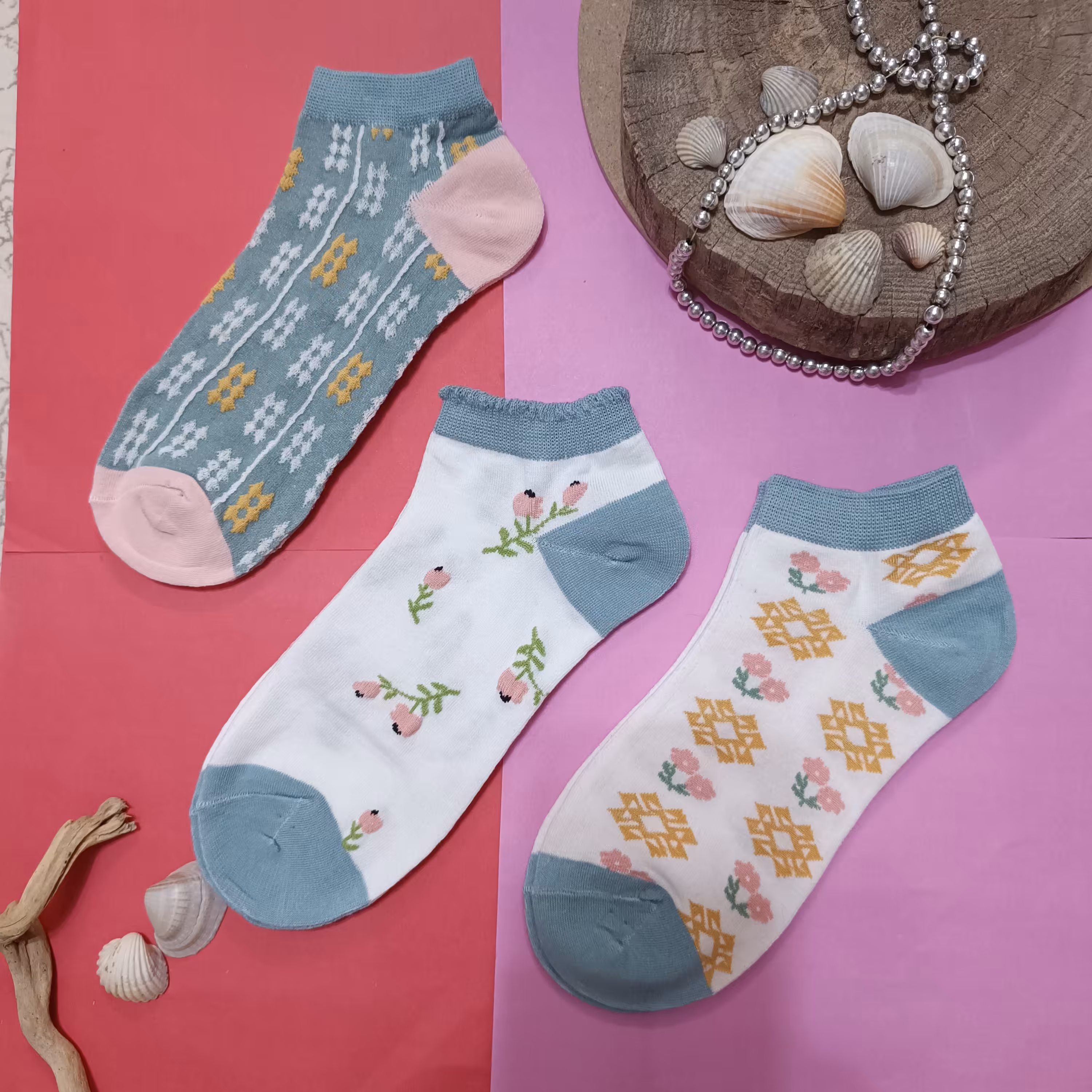 جوراب وارداتی سوپر پنبه در5 رنگ و طرح که کمتر جایی دیدی(پک 5 عددی)