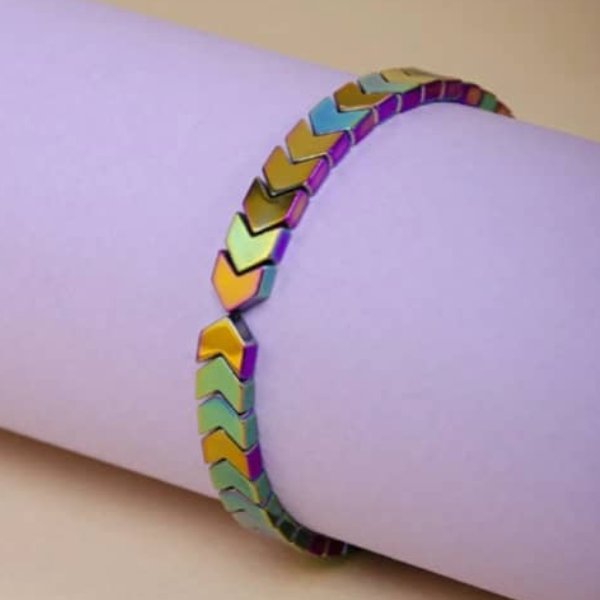 دستبند حدید طرح فلش کد 86
_ گروه شتابان